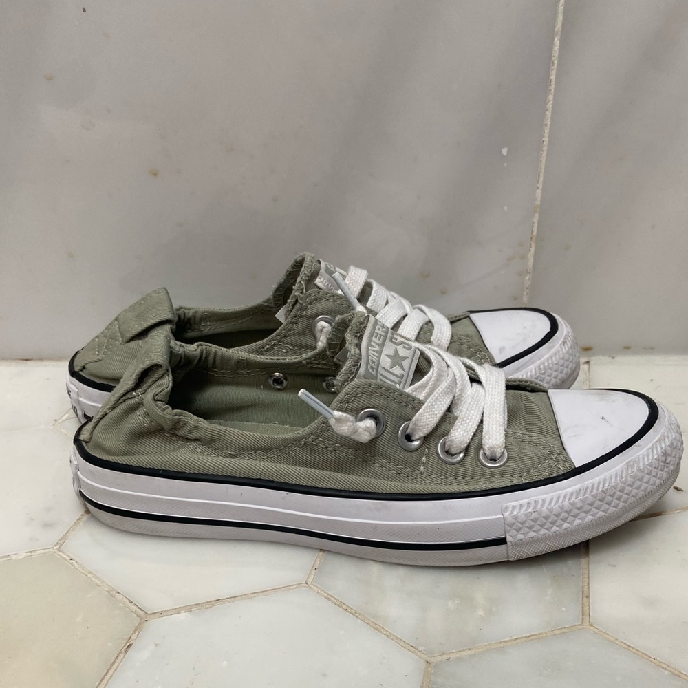 Converse shoes size 5